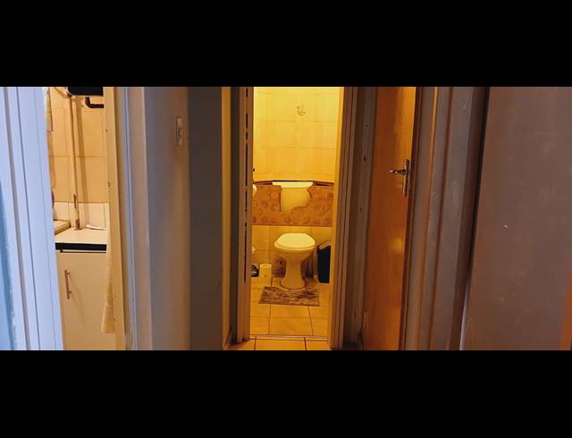 1 BEDROOM ROOM TO LET IN DURBAN CENTRAL